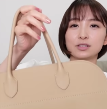 篠田麻里子のバッグを買ったのは窪田康志！数十万円をクレカでおねだり